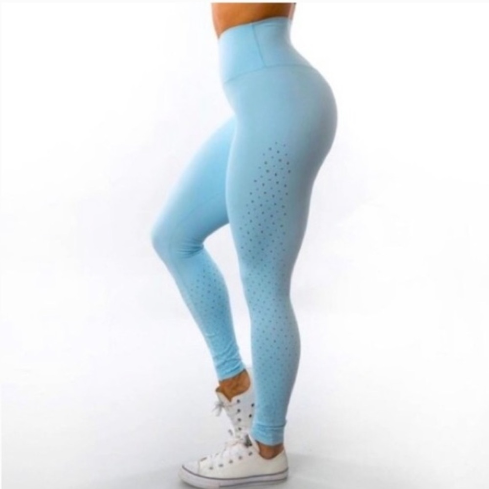 Buffbunny Allure Laser Cut Powder Blue Perforated Leggings Size Medium 7/8